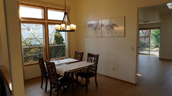 Dining Room-1.JPG