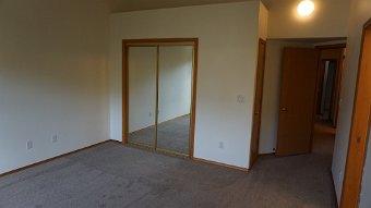 Master Bedroom-1.JPG